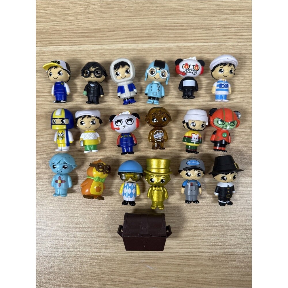 Ryan’s World Action Figures Lot of 18 – Including Gold Chase Used Toy Bundle